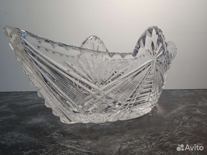 Ваза хрустальная