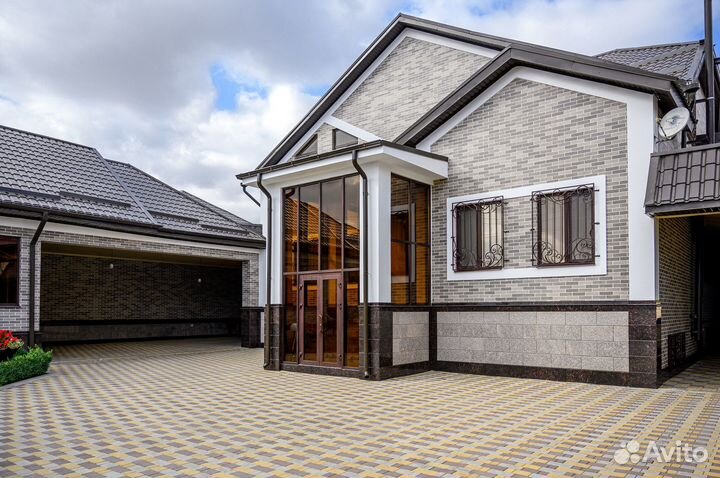 Гибкий кирпич на сетке для фасада и интерьера