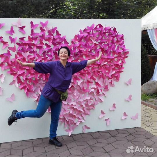 Стойка для пресс-волла в аренду. Фотозона пайетки