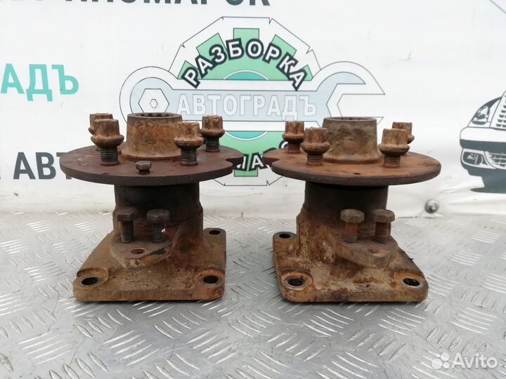 Ступица задняя Volkswagen Transporter T3 1.6