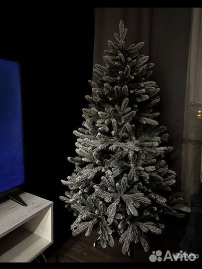 Елка новогодняя литая