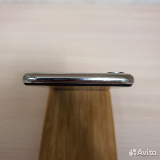 iPhone X, 64 ГБ