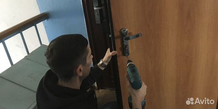 Замена замка входной двери, ремонт дверей