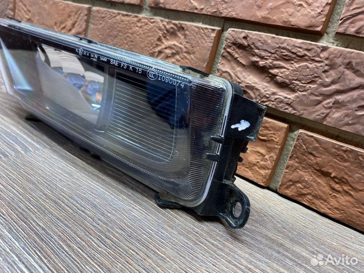 Фара противотуманная левая Volkswagen Tiguan 2017+