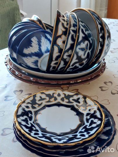 Посуда в восточном стиле блюдо, пиала, тарелки