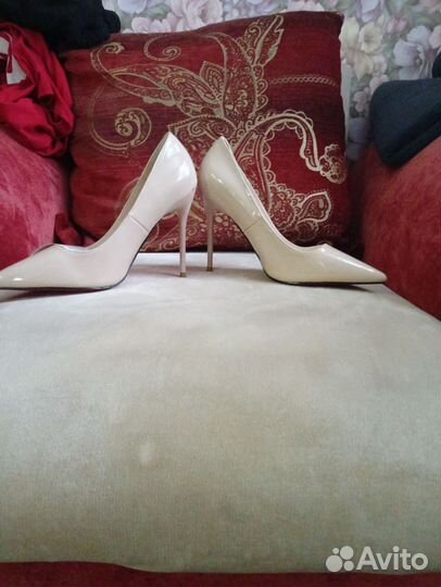 Туфли женские 38 размер бежевые