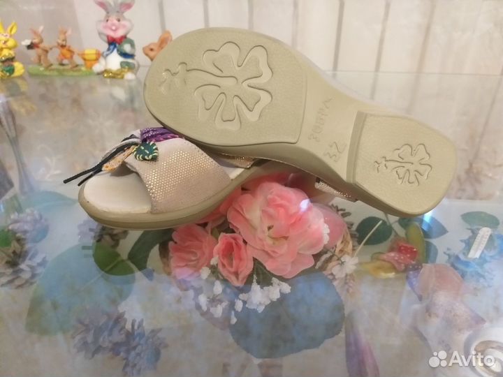 Босоножки для девочек (новые)