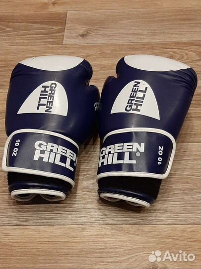 Боксерские перчатки