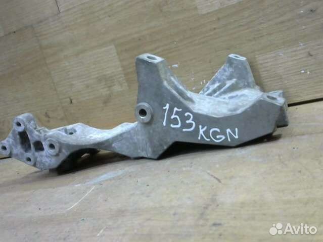 Кронштейн генератора Volkswagen Polo 4 045903143E