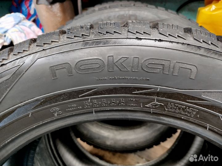 Nokian Tyres Hakkapeliitta R2 SUV 275/50 R20 113R