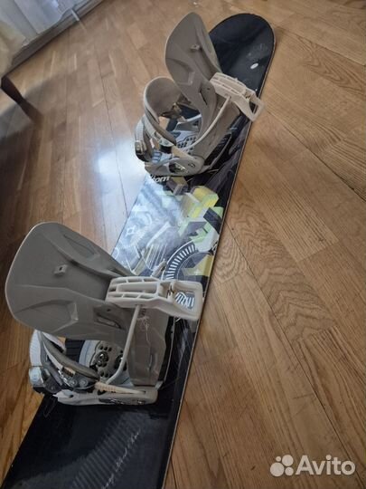 Комплект сноуборд с креплениями