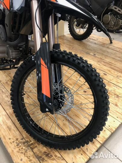 Мотоцикл Adventure 250 с птс