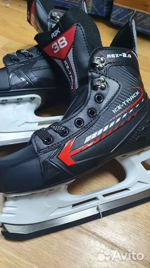 Ледовые коньки для проката