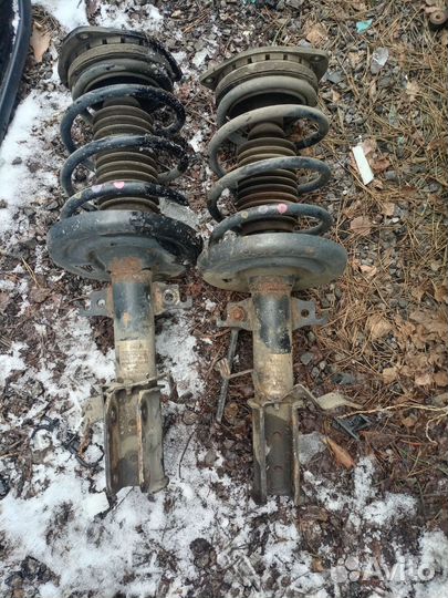 Стойка передняя рено флюинс 1.6