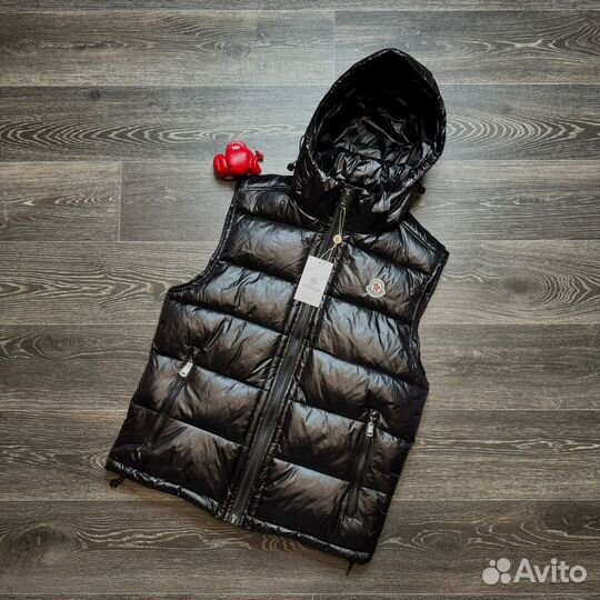 Moncler жилет