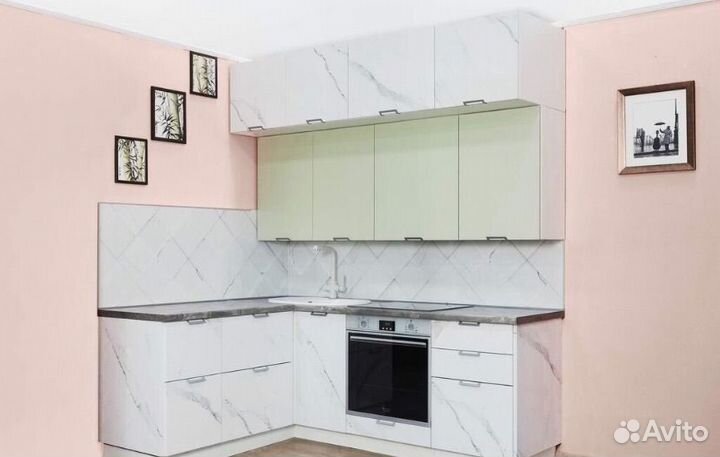 Кухня угловая белая