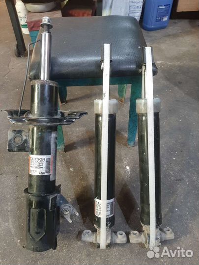 Амортизаторы на форд 5 хорошие состояние