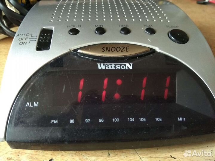 Часы с радио
