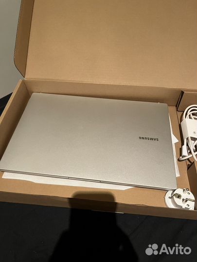 Samsung Galaxy Book NP750