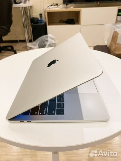 Apple macbook pro 13 2019 16/256