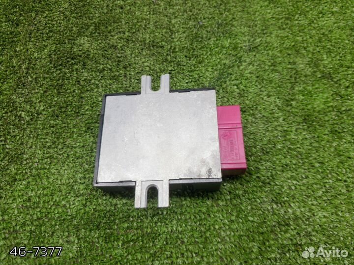 Блок управления топливного насоса BMW E91 (E90)