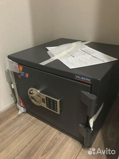 Сейф Valberg Гарант-32 EL