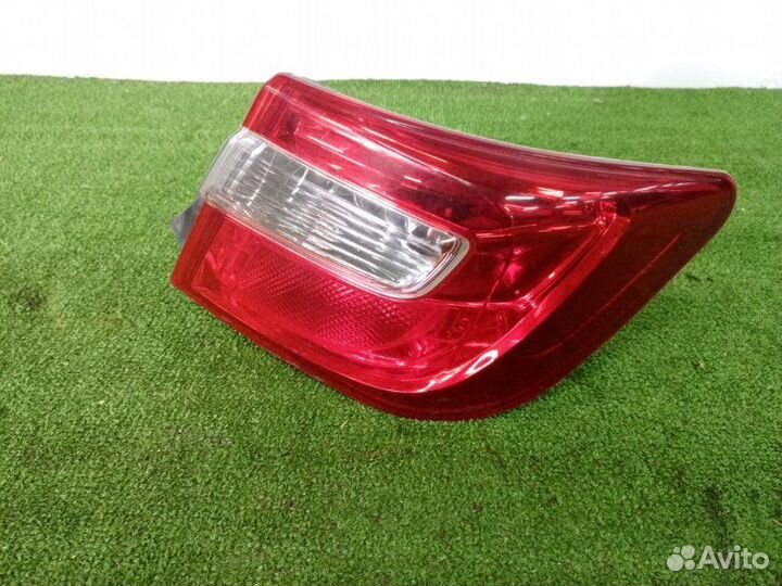 Фонарь задний правый Toyota Camry V50 V55 2.0