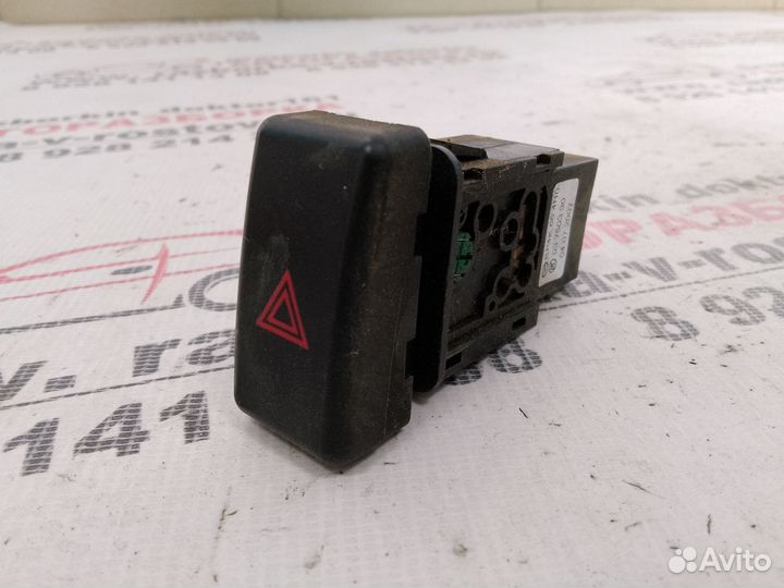 Кнопка аварийной сигнализации Mazda 3 BK
