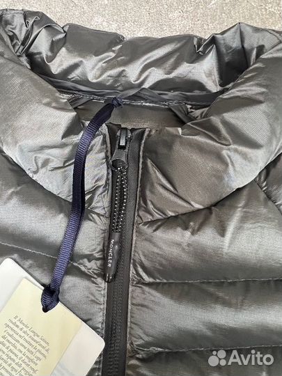 Пуховик Moncler