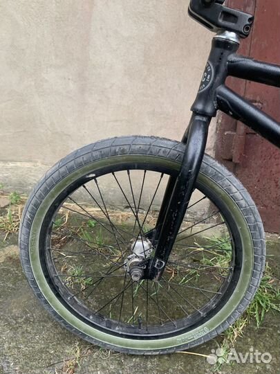 Трюковой велосипед BMX