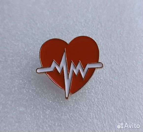 Значок брошь медицинский для врача новый