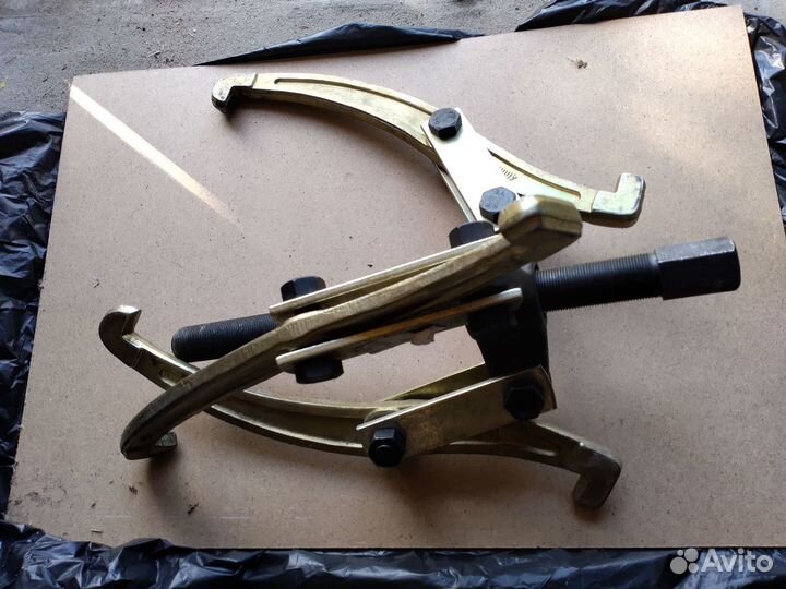 Съемник трехлапый 400 мм