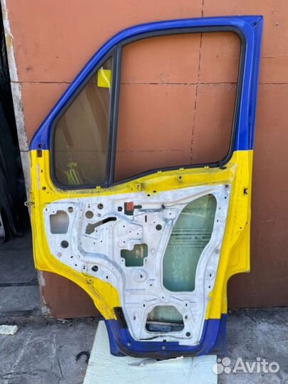 Дверь передняя правая Iveco Daily 5