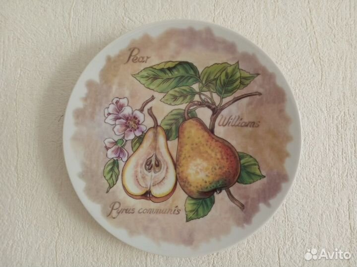 Декоративная настенная тарелка