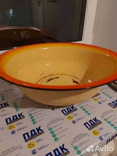 Эмалированный таз