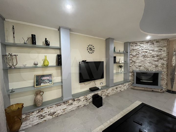 3-к. квартира, 150 м², 4/18 эт.