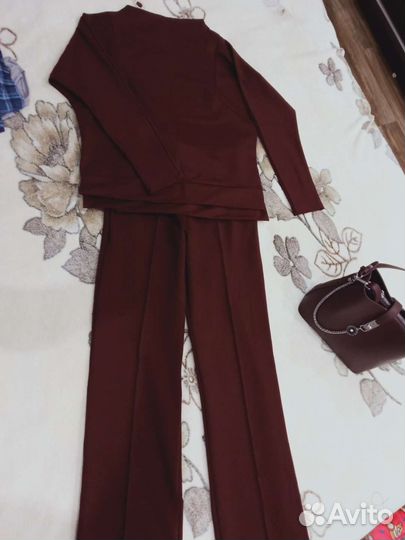 Спортивный костюм женский 42