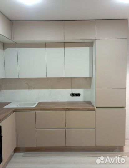 Кухонный гарнитур угловой