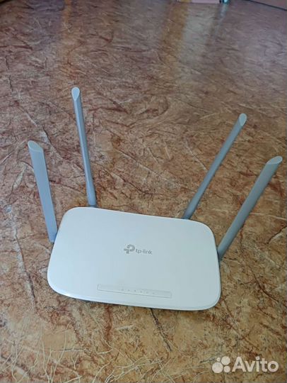 Wi-fi Роутер TP-Link (модель: EC220-G5)