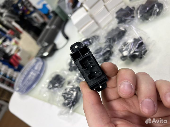 Кнопки стеклоподъемников Hyundai solaris пассажир