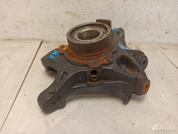 Кулак задний правый бмв 3 F30