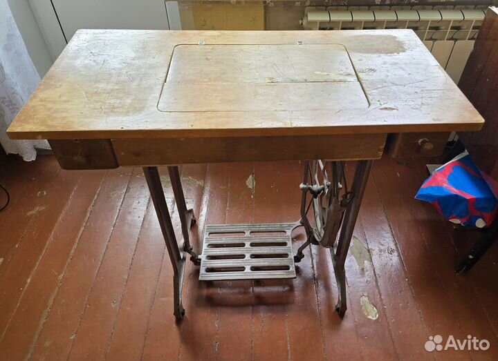 Швейная машинка подольская ножная