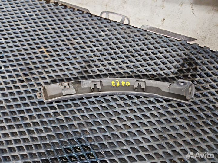 Накладка крыла передняя правая Honda Cr-V RE4 K24A