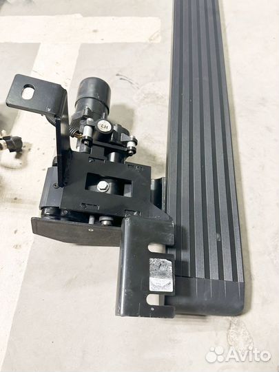 Выдвижные электрические пороги BMW X7