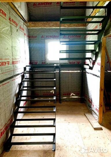 Лестничиный металлокаркас