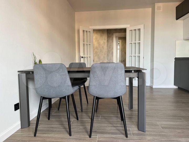 3-к. квартира, 101 м², 10/12 эт.