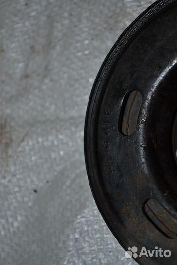 Шкив натяжителя Volkswagen Passat B6