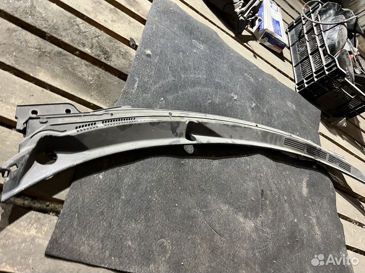 Жабо Mitsubishi Lancer X