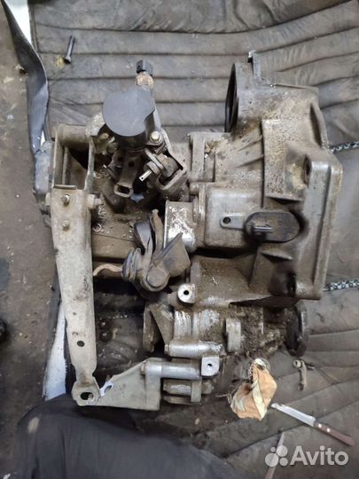 МКПП на Volkswagen Passat B3