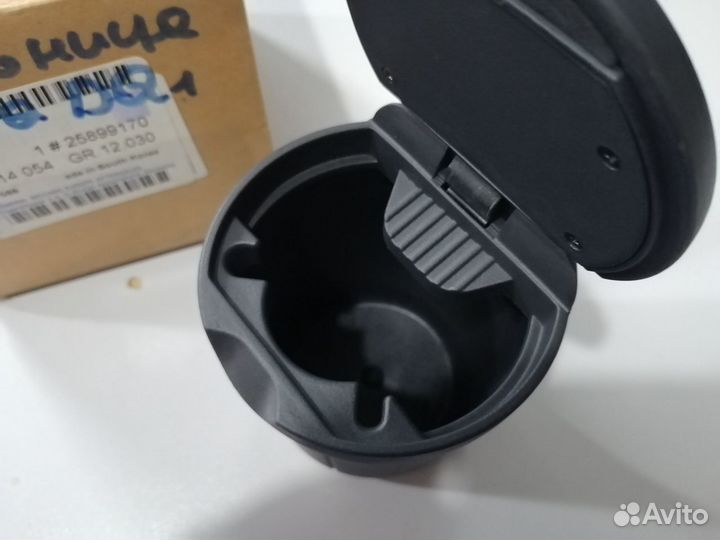 Пепельница на Опель Антара. Новая. Оригинал